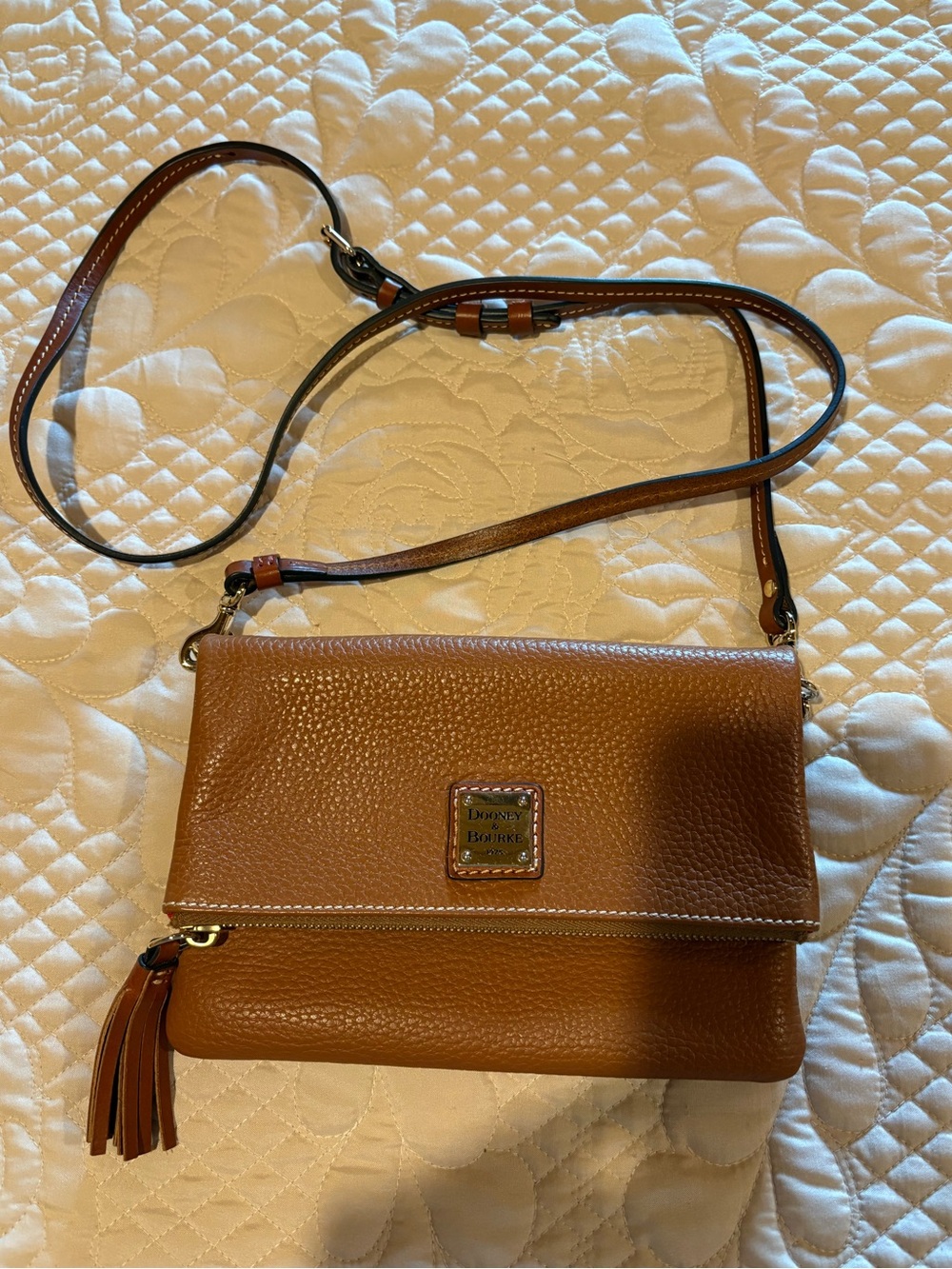 Dooney & Bourke Pebble Grain Foldover Zip Crossbody bag Caramel/Gold